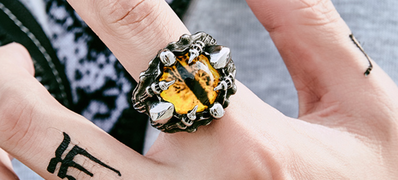 Dragon 2025 eye ring